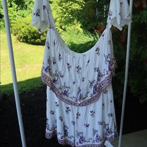 Forever 21 Plus White Floral Off-Shoulder Romper